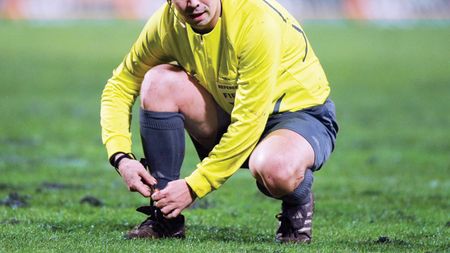 S-a luat după tușier!