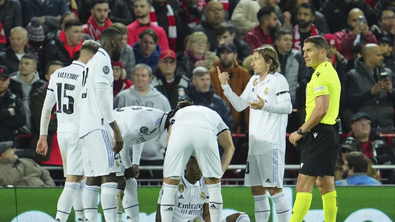 Ce notă a primit Istvan Kovacs după prestația de la Liverpool - Real Madrid 2-5. Francezii de la L'Equipe n-au avut milă de fundașul lui Jurgen Klopp. „Nota 2!”