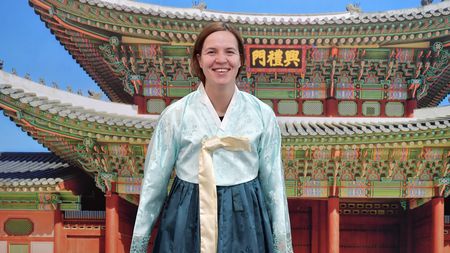 JO de iarnă. Raluca Strămăturaru, de la combinezon la Hanbok. Vedeta delegației tricolore s-a îmbrăcat în haine tradiționale cu ocazia noului an coreean