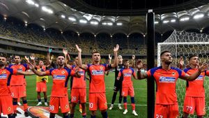 Detalii despre derby-ul FCSB - Dinamo! Câte bilete primesc „câinii” și cine e dorit drept căpitan al roș-albaștrilor + Anunț surpriză: „Peluza Nord, în Ghencea. Momentul se apropie”