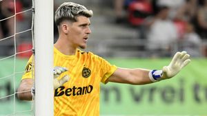 Mircea Lucescu, „înțepat” de Giovanni Becali, după evoluția excelentă a lui Ștefan Târnovanu din FCSB - Bologna 1-2: „La națională nu e bun”