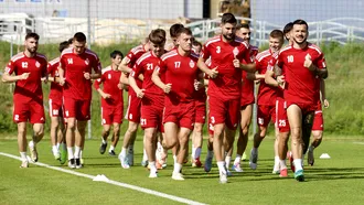 Reunire fără Roland Niczuly! Ovidiu Burcă a condus primul antrenament la Sepsi OSK. Daniel Iglesias și Daniel Vîrtej au fost prezentați și ei, într-un final