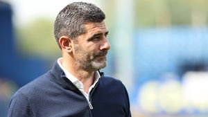 Dănuț Coman nu-i dă nicio șansă Craiovei în acțiunea de a câștiga la ”masa verde” meciul cu CFC Argeș: ”Sub nicio formă, nicăieri!” Cum s-a ajuns ca piteștenii să aibă 12 jucători pe teren, lauda pentru arbitru și recomandarea pentru Adrian Mititelu