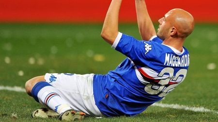 Maccarone, huiduit de proprii fani