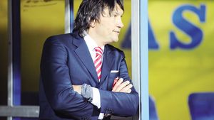Dinamoviștii îl vor pe 'Ferguson de România!'** Cine vine în "Groapă", dacă Bonetti nu câștigă măcar un trofeu