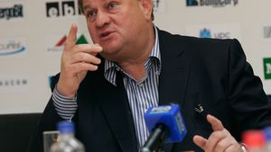 "Sperăm să prindem primăvara europeană, măcar în UEFA"