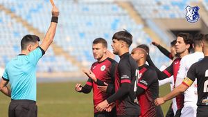 Preşedintele Concordiei acuză arbitrajul după meciul cu Farul: ”Vai de mine. Nu am crezut că există aşa ceva. E groaznic.” Fazele acuzate şi hazul de necaz al lui Tănase: ”Mai are puţin şi ne prinde Daco-Getica”