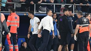 A făcut prăpăd în vestiar! Antrenorul de la echipa de play-off din Superliga a intrat peste jucători și a început iureșul