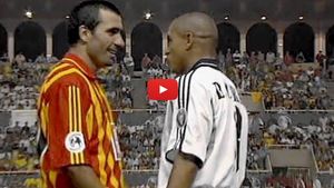 VIDEO DE COLECȚIE!** Faza în care Hagi a făcut un zeu al fotbalului să se simtă mic! Clipul pe care turcii îl pun pe "repeat" înainte de Real Madrid: