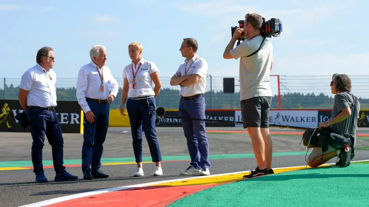 Șefa unui circuit de Formula 1 a fost omorâtă de către soțul ei, după ce a fost prinsă cu amantul! Bărbatul s-a sinucis și el