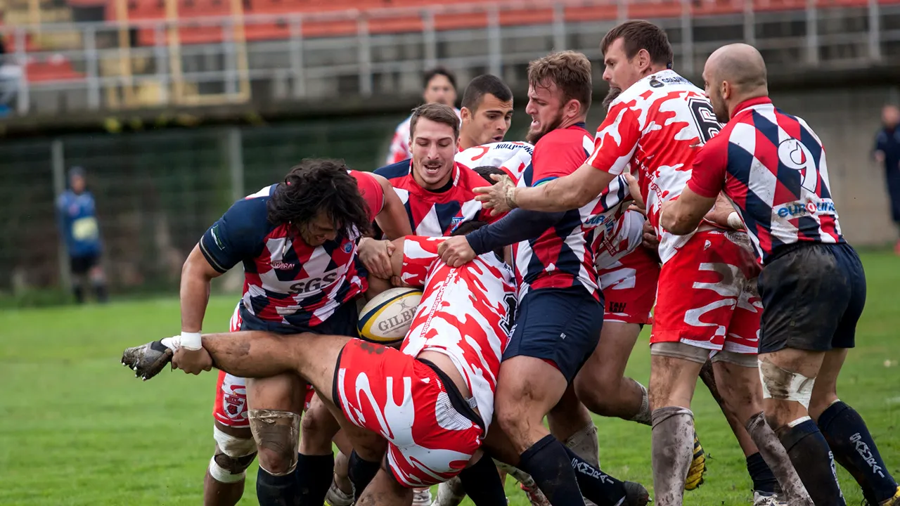 Steaua încheie anul pe primul loc în Superliga de rugby după ce s-a impus pe terenul rivalilor de la Dinamo cu 17-9
