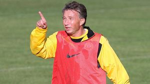 Debut cu stângul pentru Dan Petrescu în China: înfrângere pentru Jiangsu Guoxin