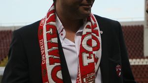 Borcea "Te aștept la oficială să ne aplauzi după meci!" Penescu: "O să ai o surpriză..."