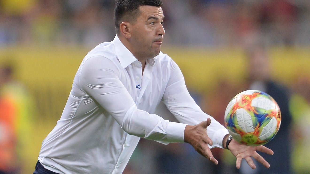 Cosmin Contra se apără: "Nu sunt fricos". Răspuns și pentru foștii internaționali care-l contestă