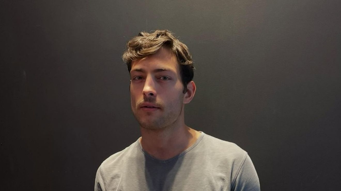 Belea mare pe capul lui Ilie Dumitrescu. Fiul său Toto e căutat de poliție după ce a fugit de la locul accidentului din Primăverii