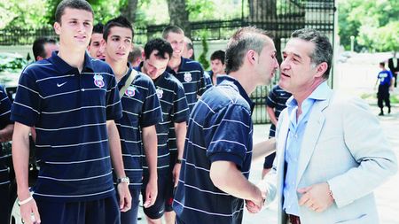 "Szekely a semnat un nou contract!** A înțeles că e criză, nu putea fi altfel decât ceilalți jucători"