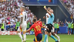 Cea mai mică notă din istoria EURO 2024: centralul Taylor a primit 1 pentru prestația din Spania - Germania 2-1! „Arbitraj apocaliptic”