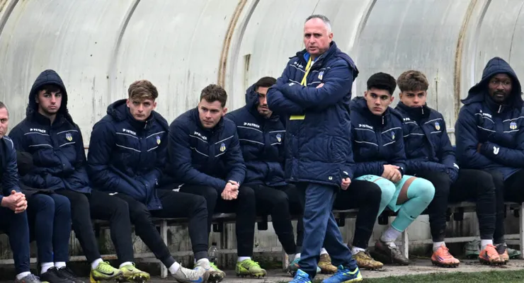 CS Afumați învinge CSC Șelimbăr, dar Kehinde Fatai ratează o lovitură de la 11 metri. Vasile Neagu explică de ce meciul a fost mutat pe alt stadion