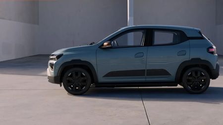 Spaniolii au comparat Dacia Spring 2027 cu BYD Dolphin Surf și au dat verdictul: „Am ales cea mai bună electrică sub 20.000 de euro”