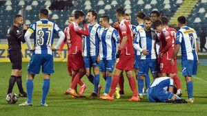 Presiune pe Dinamo și Poli Iași înaintea meciului direct! ”Câinii” mai pot spera la promovarea directă doar cu o victorie, în timp ce trupa din Copou caută primul succes după trei remize consecutive