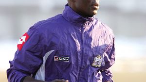 Nibombe a jucat pe nasturi