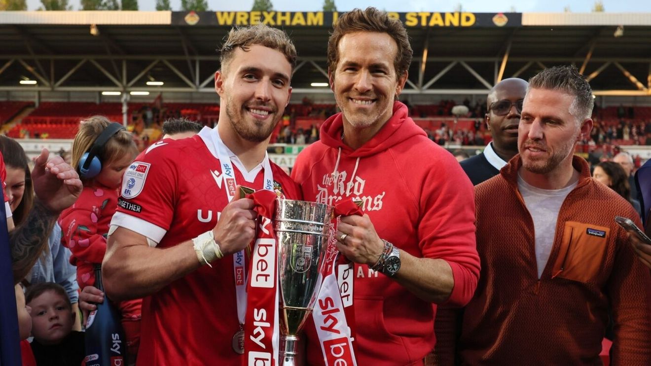 A decis să spargă 600.000 de euro şi să trimită toată echipa la Las Vegas, după promovare