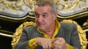 Gigi Becali a anunțat că vor urma trei transferuri noi la FCSB: „Îi aduc. Nu ai ce să faci"