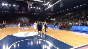 VIDEO - Aruncarea care a încheiat "unul dintre cele mai dramatice meciuri din istorie"