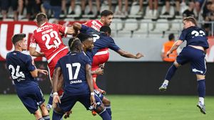 Jale mare la un club din Superliga! Antrenorul vrea să-și dea demisia, cel mai bun fotbalist s-a rupt și patronul nu mai înțelege nimic!