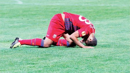 Așa se vede din interior DEZASTRUL de la Steaua!** Jucătorii RUP tăcerea: "Trebuie să batem cu 5-0, dar nu văd că..." Vestiarul FIERBE