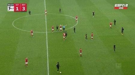 Situație incredibilă în Budesliga! Bayern riscă să piardă la „masa verde”, după ce a jucat în 12 oameni