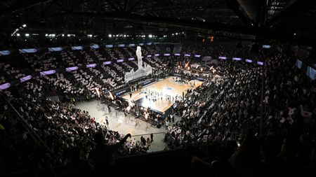 EXTRA Manelele, interzise la Cluj! Administratorii de la Sala Polivalentă au luat decizia anului