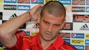 "Nimeni nu are dreptul să se ia de Chivu!** E un exemplu pentru toți"