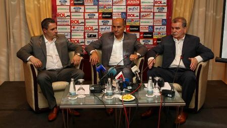 Prima declarație a lui Șumudică după ce a fost demis de la Rapid: "Decizia e a lui Copos!"** Ce variante au giuleștenii