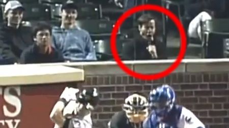 Așa ceva nu s-a mai văzut la TV!** VIDEO - Imagini incredibile, din primul rând al stadionului