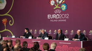 FOTO** UEFA a prezentat logo-ul Euro-2012!