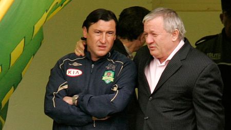 "Aburi de samavorcă i-au apărut din nou sub fruntea lui gelată"