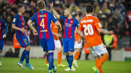 GENIAL! Reacția lui Mascherano după primul gol marcat la Barcelona în 319 meciuri e memorabilă: "Am vrut să scap, dar n-am putut să-i refuz!" De ce nu a vrut "El Jefecito" să execute penalty-ul :)