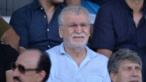 Dinu Gheorghe nu-l vede bine pe Dennis Man la Parma. „Echipa nu-l ajută deloc!” Ce spune despre acuzele de blat ale lui Gigi Becali. „M-a afectat!” | VIDEO EXCLUSIV ProSport LIVE