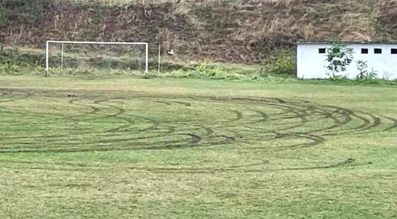 Se întâmplă în România! Stadion ”arat” cu drifturi! Poliția face cercetări pentru a descoperi autorii vandalismului de la malul Dunării