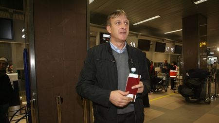 Săndoi: **"Încercăm să formăm o nouă echipă de tineret!" Himcinschi, convocat la lot