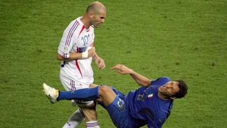 "I-am spus ceva foarte stupid". Materazzi a făcut dezvăluirea așteptată de toată lumea, la 10 ani de la incidentul cu Zidane