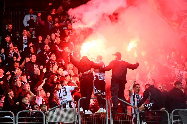 Stelele Superligii revin &icirc;ntr-un format spectaculos: tr&#259;ie&#537;te fiecare secund&#259; din noul sezon, descoper&#259; Echipa Etapei &#537;i decide topul celor mai buni fotbali&#537;ti &#537;i antrenori din campionat!