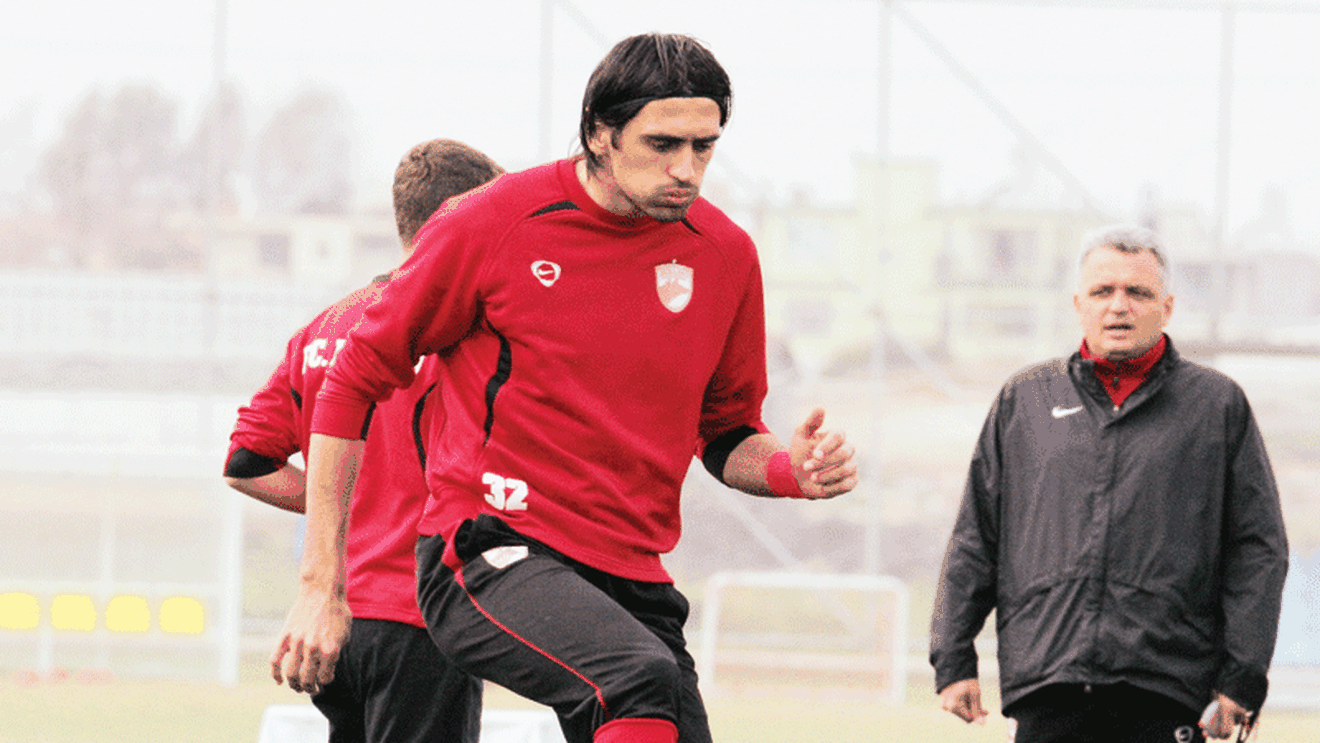 Păcăliți de „câini"