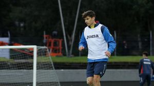 Dorin Rotariu a fost depistat pozitiv cu COVID-19 înaintea meciului cu Liechtenstein. Mijlocașul a părăsit cantonamentul naționalei