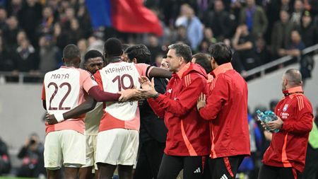 Ce au postat francezii pe conturile oficiale după golul lui Lyon cu FCSB