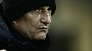 Fatih Terim l-a înjurat în față pe Răzvan Lucescu. Scene șocante în derby-ul PAOK - Panathinaikos: camerele au surprins totul, în direct, la TV!