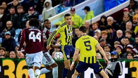Fanii lui Aston Villa nu l-au iertat pe Mason Greenwood! Ce s-a auzit pe stadion la meciul cu Fenerbahce din Liga Campionilor