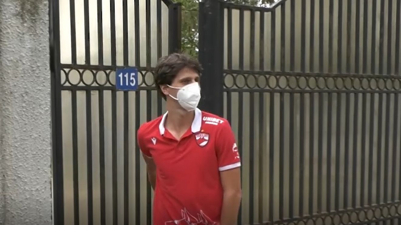 Dinamoviștii primesc și vești bune. Diego Fabbrini nu vrea să plece de la echipă. Italianul și-a adus și câinele în baza de la Săftica | VIDEO