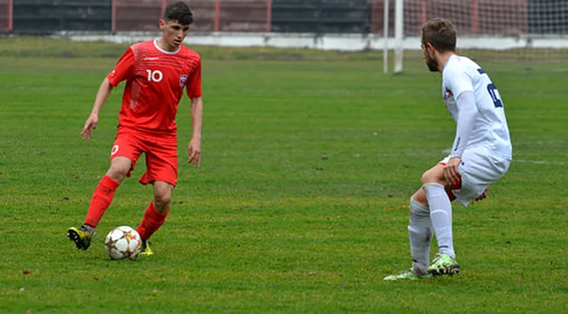 Fiul lui Ioșka Szijj e noua speranță a fotbalului reșițean.** Juniorul Bogdan a debutat în Liga 2 la doar 16 ani | VIDEO